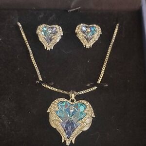 CDE Angel Wing Heart Jewelry Set Blue Crystal Necklace Stud Earrings Silver Tone